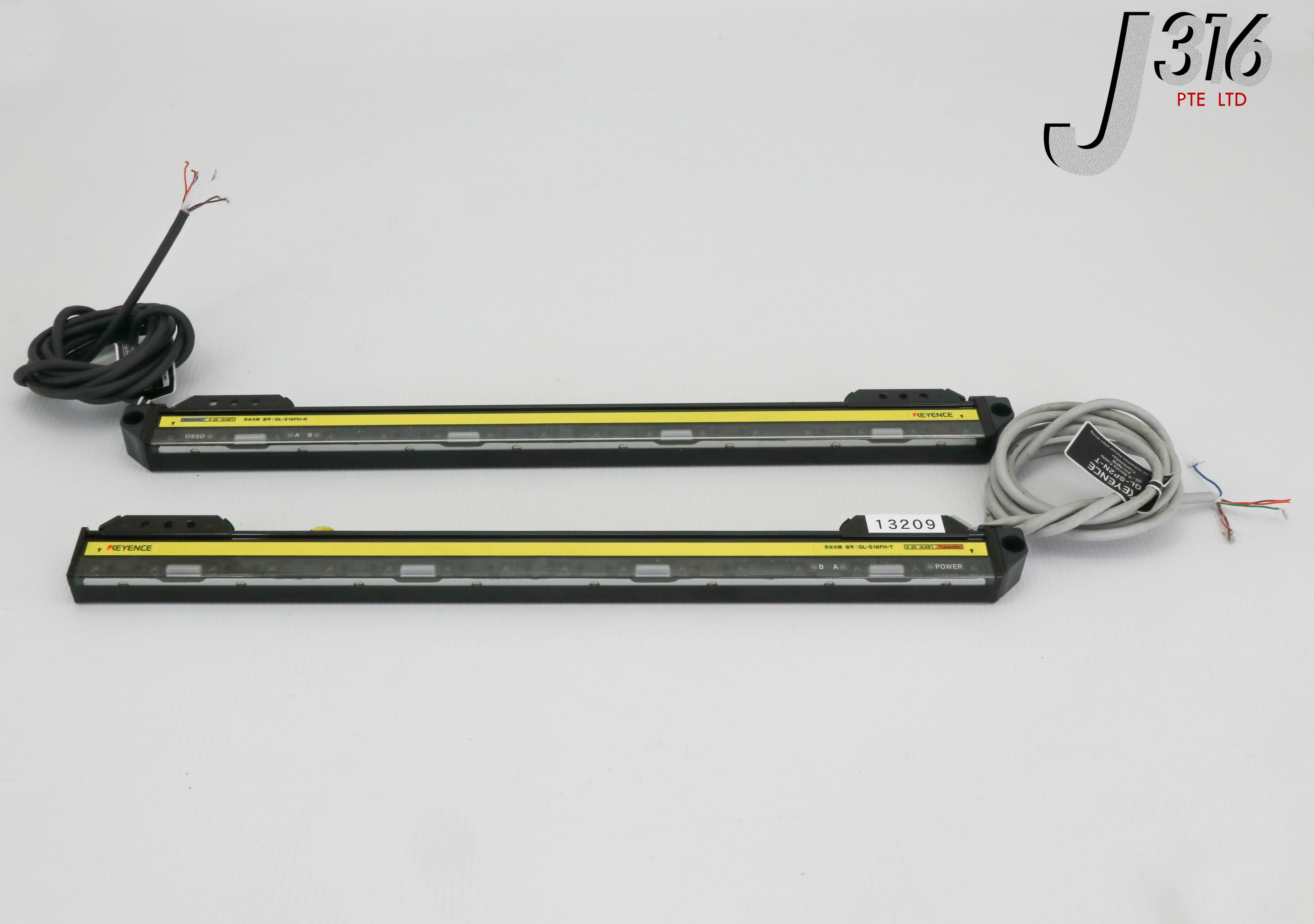 Wellcomeボード 13209 KEYENCE SAFTEY LIGHT CURTAIN TRANSMITTER & RECEIVER GL-S16FH